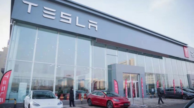 Diler Tesla di China Diler Tesla di China