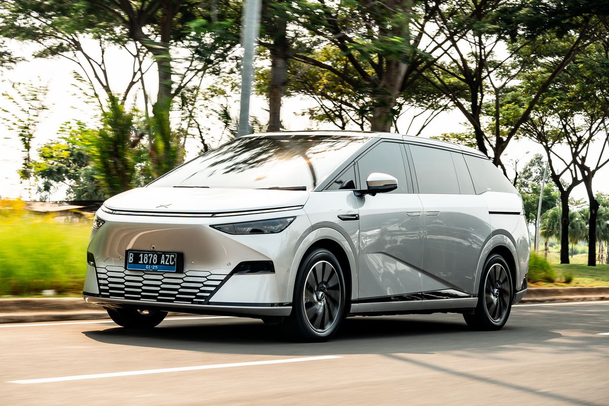 MPV listrik, XPeng X9, Denza D9, Xpeng X9, perbandingan fitur, Perbandingan MPV Listrik: XPeng X9 vs Denza D9
