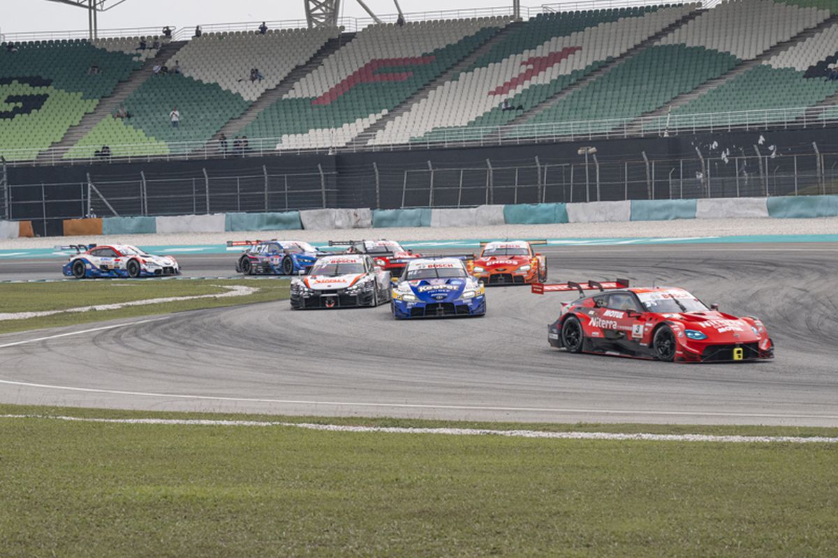 Bridgestone, Super GT, Tatsuya Uchida, teknologi ban, bridgestone, Inovasi Ban Bridgestone dari Sirkuit ke Jalan Raya