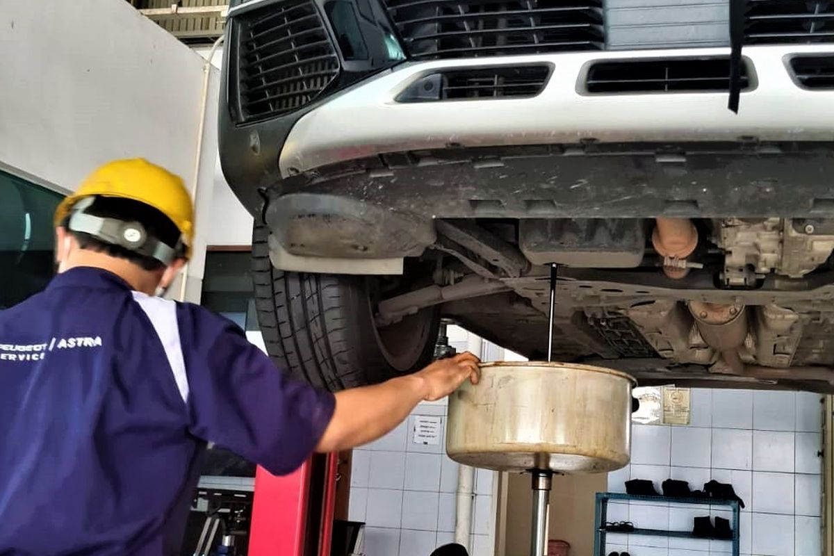pelumas, oli mesin, mesin mobil, mobil jarang digunakan, Perawatan, Kenapa Mobil Jarang Dipakai Harus Tetap Rutin Mengganti Oli Mesin?