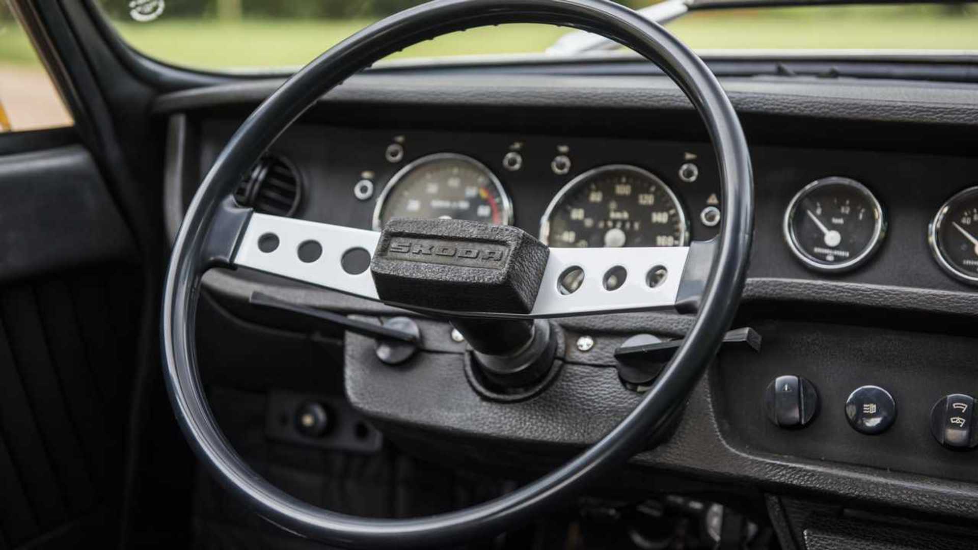 Skoda 110 R