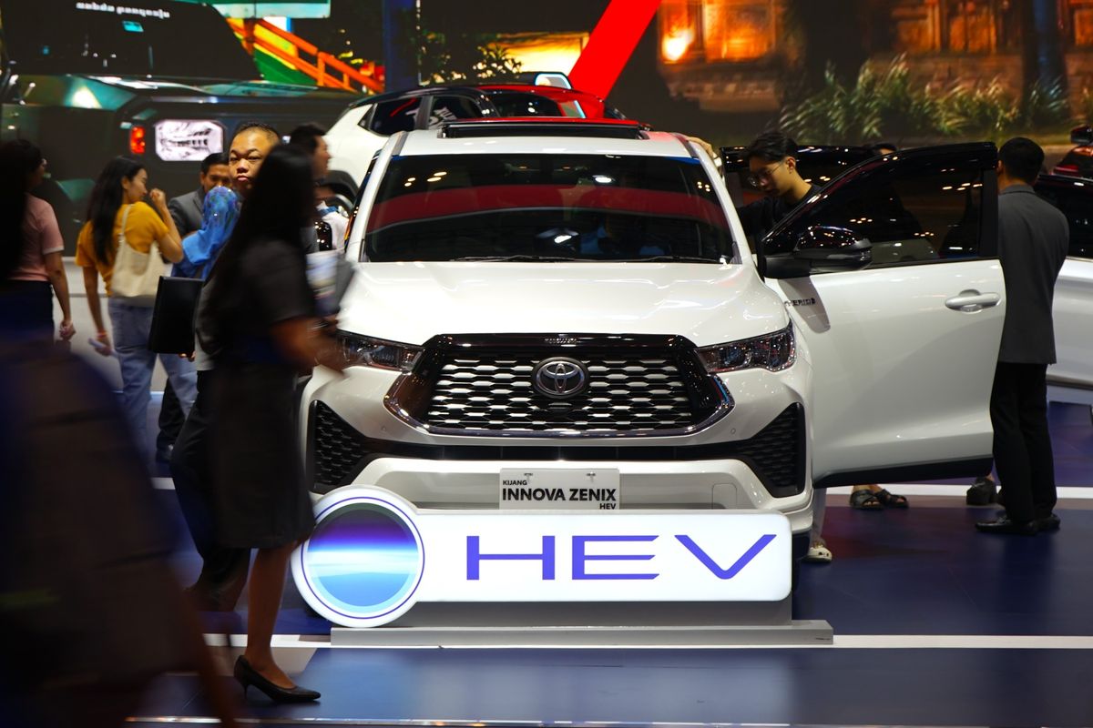 Wuling Air ev, baterai mobil listrik, harga baterai hybrid, Ko Lung Lung, Harga Baterai Mobil Listrik: Wuling Air EV dan Toyota Innova Zenix