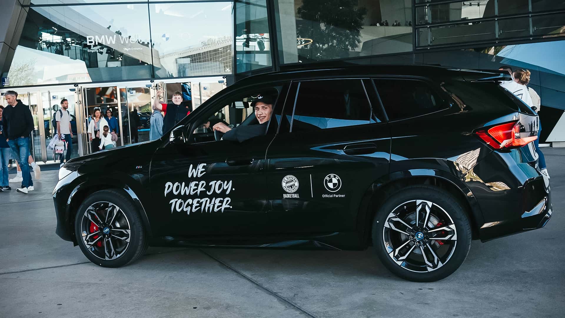 BMW und FC Bayern München Basketball