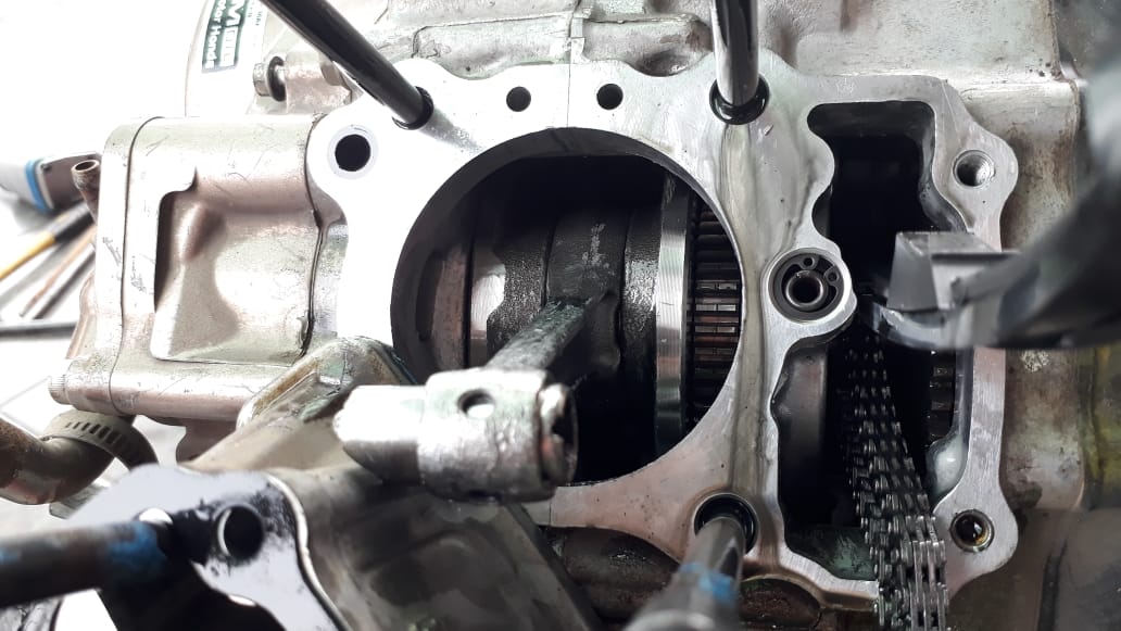 motor bekas, piston motor, piston motor bekas, penyebab piston pecah, kenapa piston pecah, Tiga Penyebab Piston di Motor Bekas Bisa Pecah di Dalam Mesin