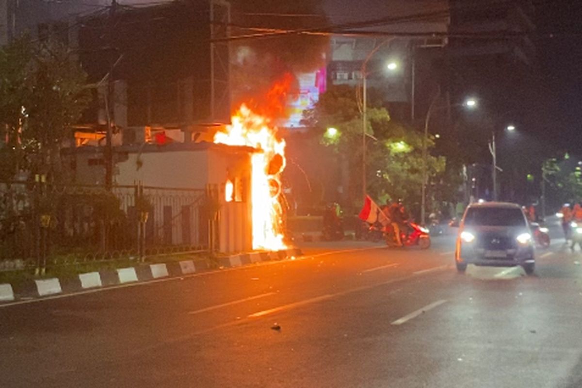 demo, kerusuhan, klakson, mengemudi, Jangan Asal Klakson Saat Melintas di Dekat Demo, Bisa Picu Emosi Massa