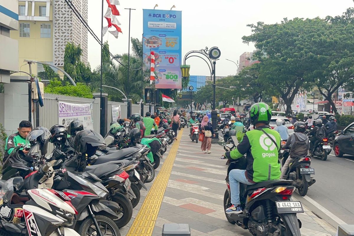 parkir liar jakarta, Parkir liar jakarta diberantas, Penertiban parkir liar Jakarta, Pemberantasan Parkir Liar di Jakarta Tak Cukup Hanya dengan Penindakan