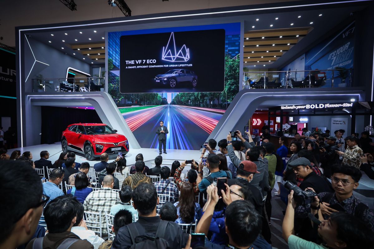 VinFast, ekosistem kendaraan listrik, VinFast VF 7, GIIAS 2025, SUV listrik, vinfast vf 7, Inovasi VinFast: Kendaraan Listrik dan Infrastruktur di Indonesia