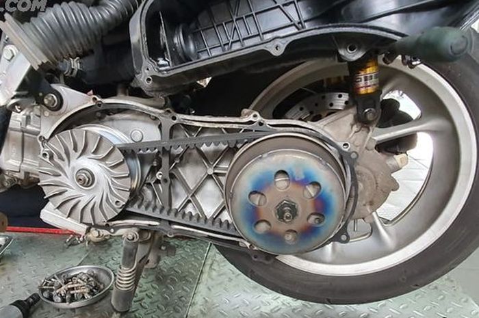yamaha nmax, bongkar pasang, biaya servis cvt, CVT Yamaha NMAX, servis CVT, Bagian CVT Yamaha NMAX Wajib Servis Secara Berkala, Biayanya Murah Sob