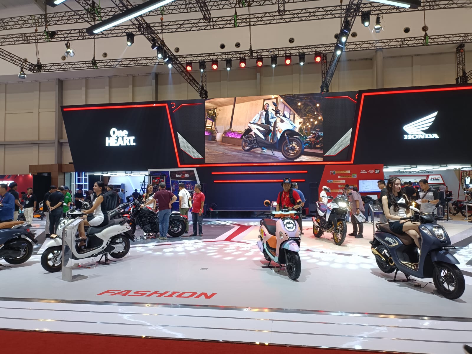 data aisi, penjualan motor honda, Astra Honda Motor (AHM), aisi, ekspor AHM, Ekspor Motor Honda, Ekspor Motor Honda Melonjak, Pasar Domestik Masih Lesu