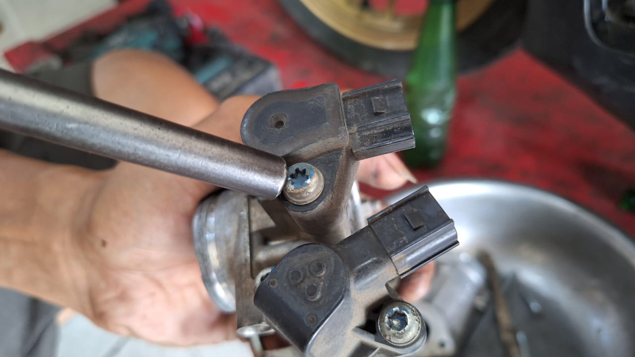 motor bekas, throttle position sensor, ciri throttle position motor rusak, throttle position sensor motor, ciri throttle position sensor motor rusak, ciri throttle position sensor rusak, Dua Ciri-ciri Throttle Position Sensor Di Motor Bekas Mulai Rusak
