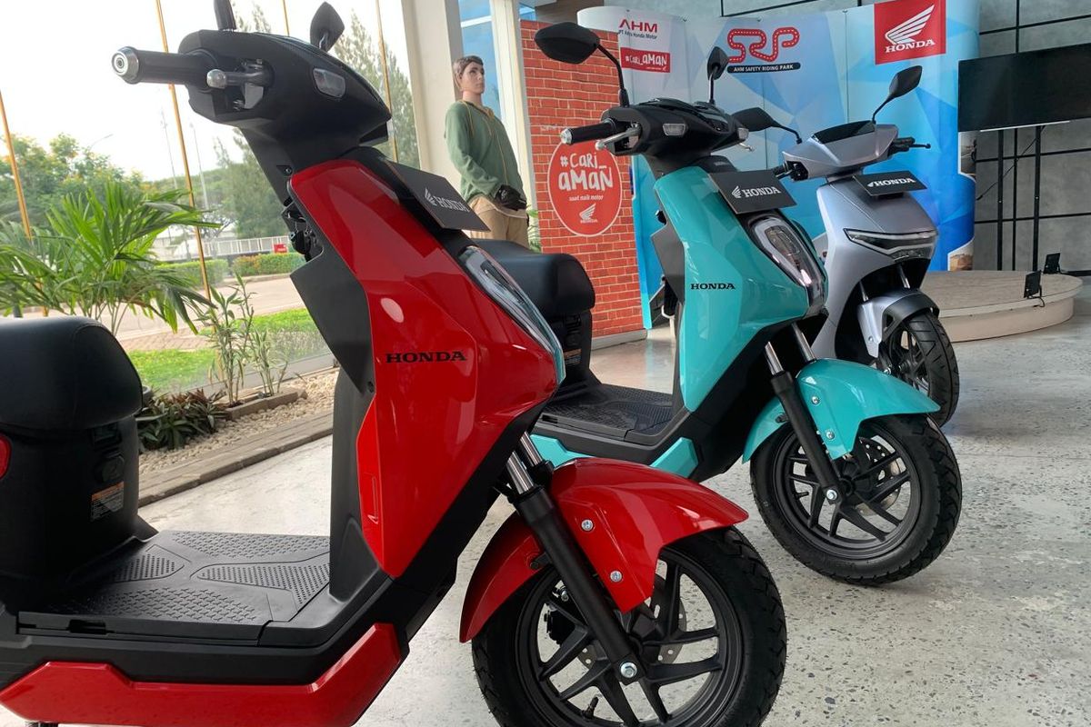 Pemerintah, subsidi motor listrik, Octavianus Dwi, pemerintah, Insentif Kendaraan Listrik, Subsidi motor listrik, Insentif Motor Listrik: Dampak dan Harapan di 2025