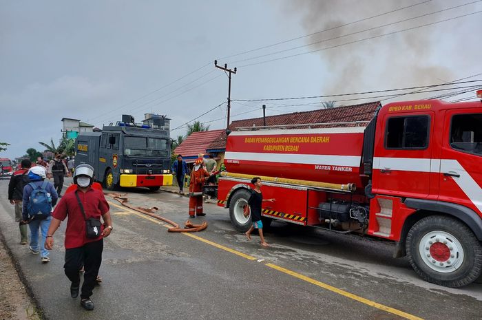 kendaraan, kendaraan prioritas di jalan raya, kendaraan prioritas, kendaraan prioritas utama, Mobil Mahalmu Minggir Dulu, Begini Urutan 7 Kendaraan Prioritas di Jalan Raya