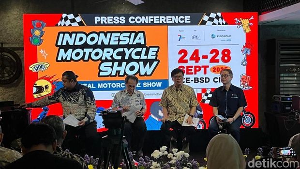 Array,Kenapa Tak Banyak Merek Motor Listrik Ikut IMOS 2025?