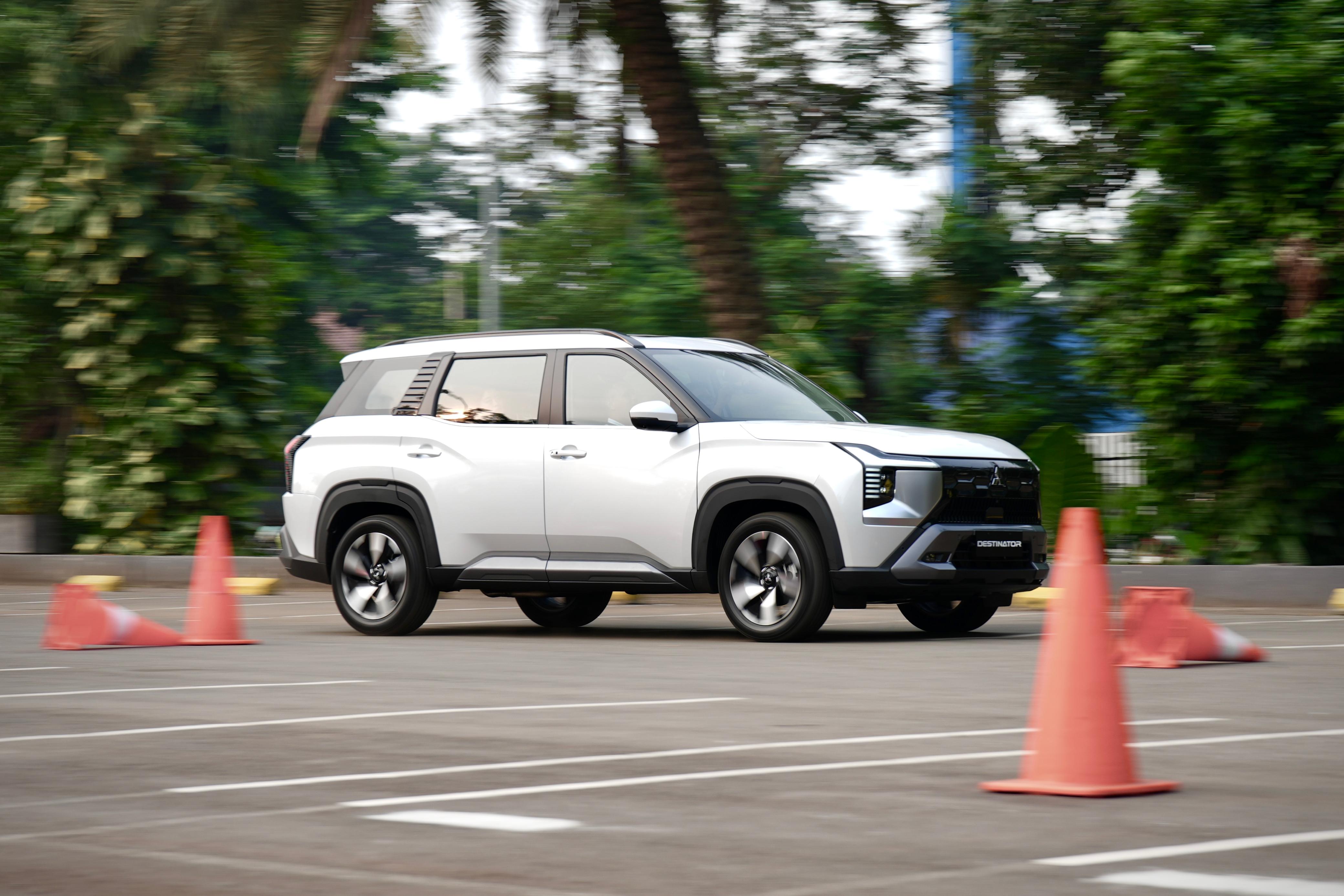 mitsubishi, Mitsubishi Destinator, Destinator, harga mitsubishi destinator, Info dari Dealer, Harga Mitsubishi Destinator Naik Segini di Oktober