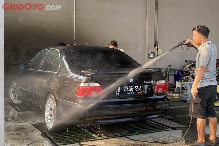 cuci mobil, mobil bekas, cara cuci mobil, cara yang benar cuci mobil, cuci mobil yang benar, gimana cara cuci mobil yang benar, Agar Tidak Jadi Begini, Cuci Mobil Wajib Pakai Cara Yang Benar