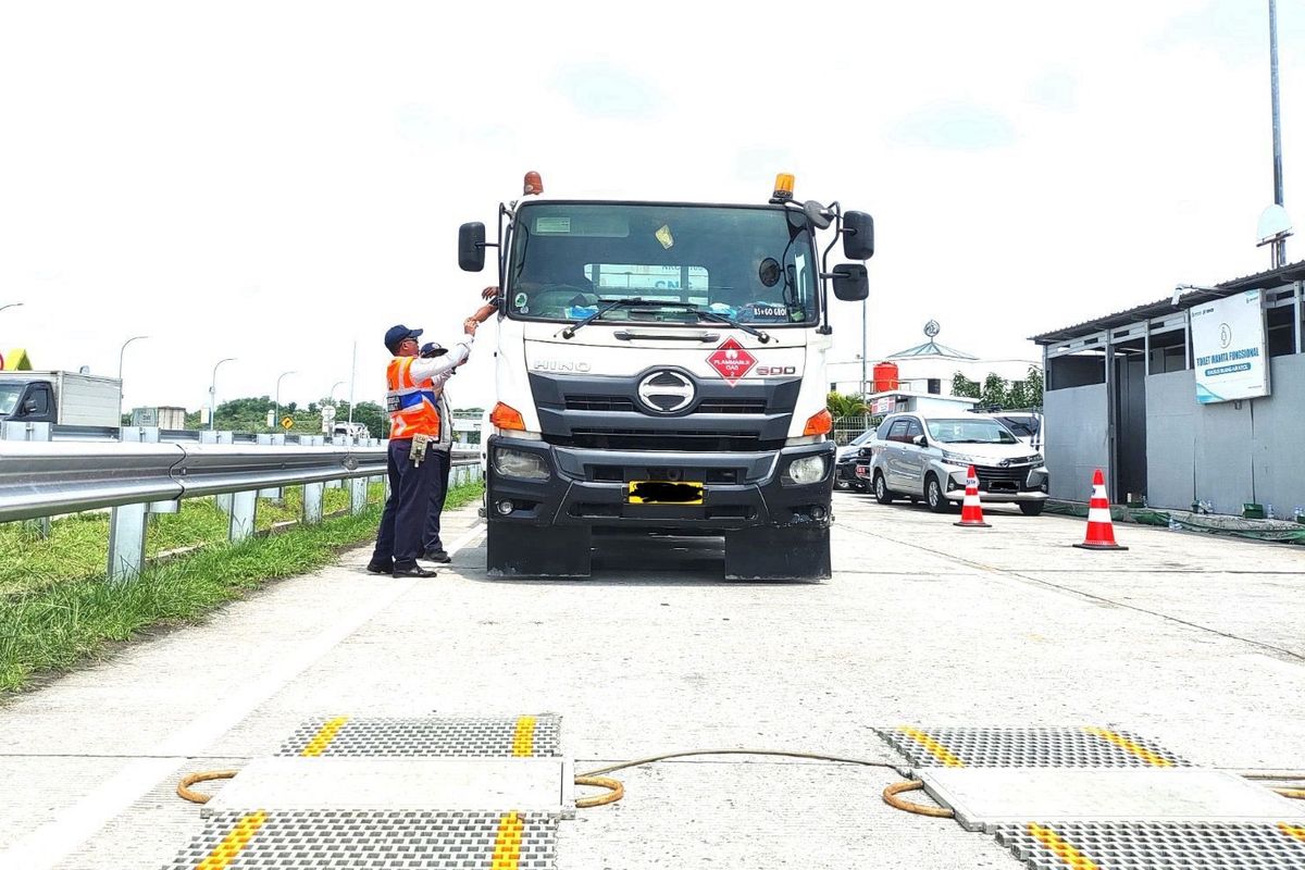 dimensi, Kemenhub, kendaraan, Pengendara, Truk ODOL, muatan, Menuju Zero ODOL, Kemenhub Bentuk Tim Kecil Percepatan Revisi UU