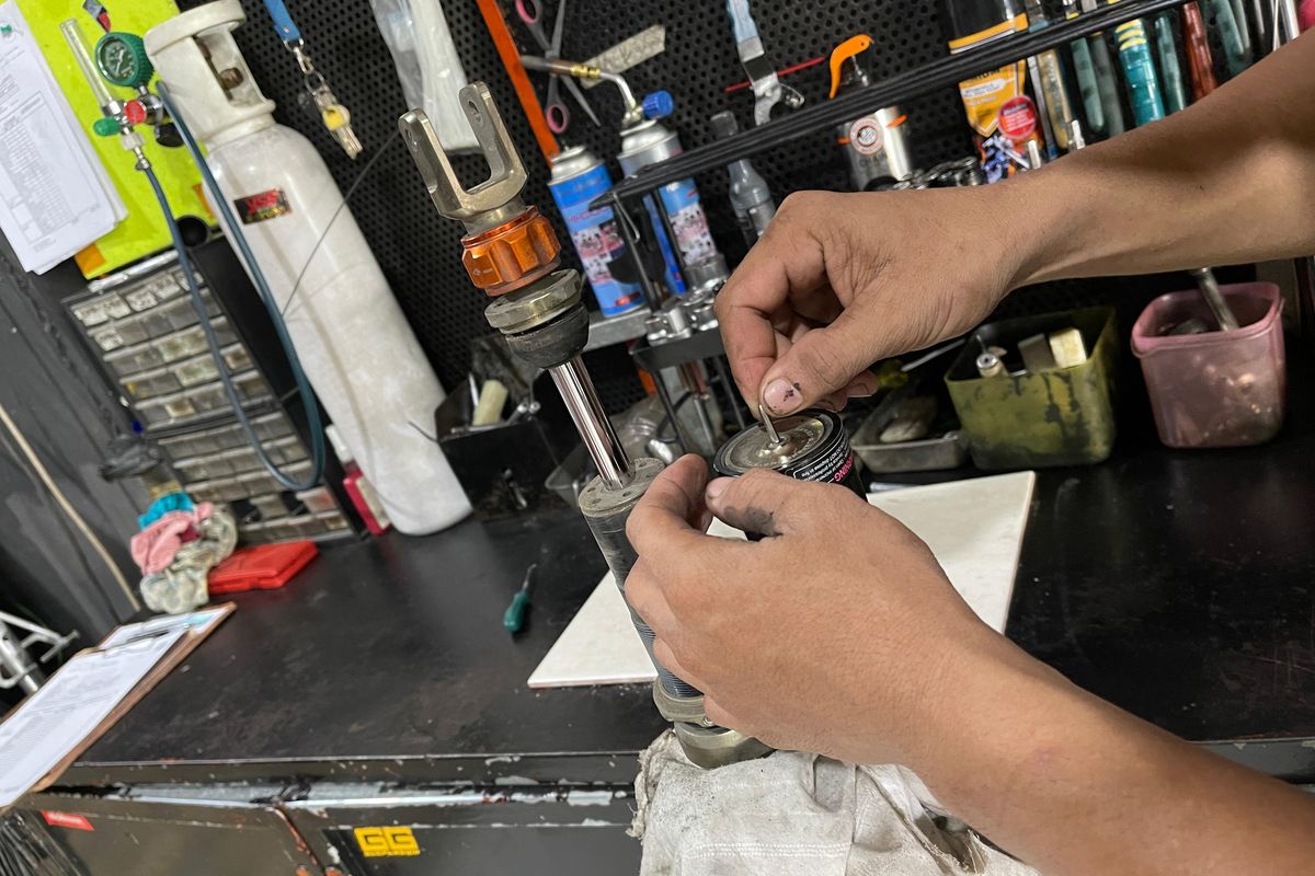 GG Suspension, biaya servis sokbreker, servis sokbreker motor, spesialis sokbreker motor, biaya servis sokbreker motor, Segini Biaya Bikin Sokbreker Motor Lebih Nyaman