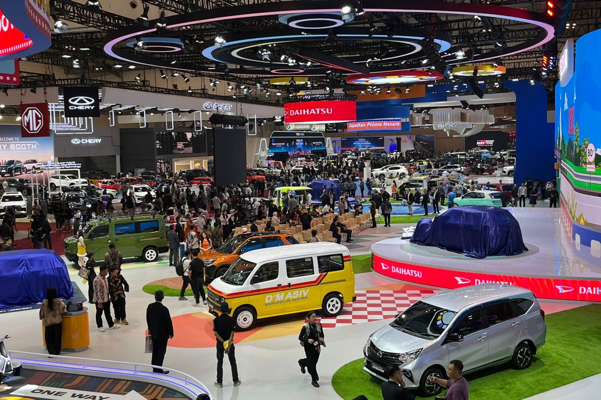 Pameran otomotif, GIIAS 2025, jumlah pengunjung, pameran otomotif, penjualan mobil, jumlah spk, GIIAS 2025 Resmi Ditutup, Jumlah Pengunjung Diklaim Naik