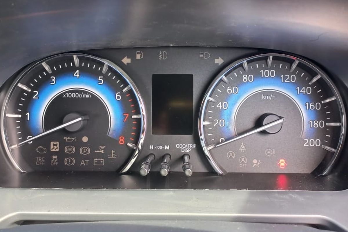 Mika, mika speedometer, speedometer mobil, perbaikan speedometer mobil, perbaikan mika speedometer, Biaya Perbaikan Mika Speedometer Mobil Mulai Rp 250.000