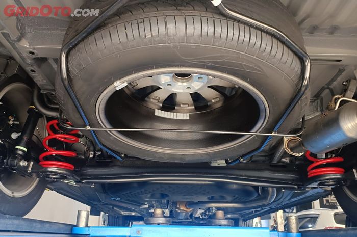 mobil, ban mobil, ban serep, serep, Cara Menjaga Ban Serep Biar Enggak Rusak Saat Keadaan Darurat