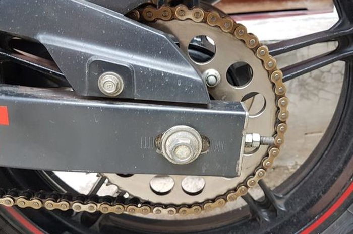 rantai motor, motor bekas, gir motor, tanda rantai motor harus diganti, ciri rantai motor harus diganti, tanda gir motor harus diganti, Ini Tanda Rantai Dan Gir Motor Sudah Harus Diganti Baru Sebelum Putus
