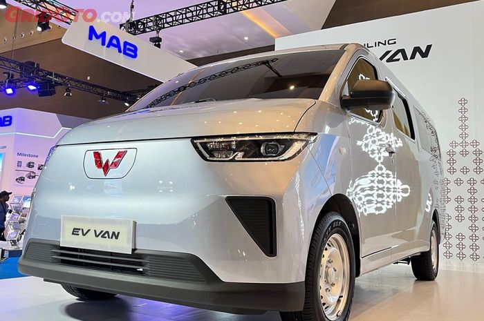 wuling, mobil listrik, kendaraan komersial, DFSK Gelora E, Wuling EV Van, Wuling Blak-blakan Alasan Jual Mobil Listrik Komersial, Begini Katanya