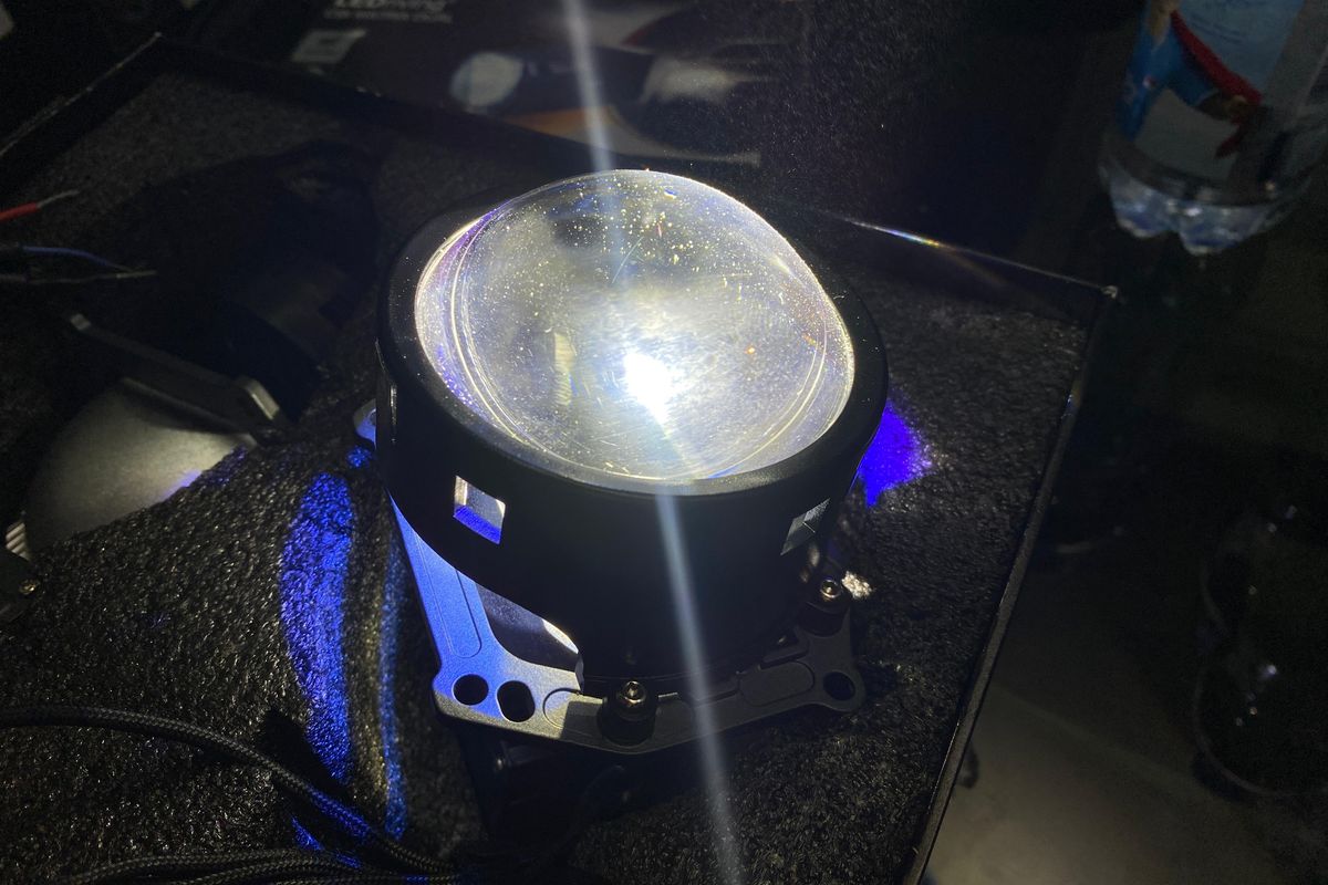 bengkel spesialis, lampu mobil, lampu motor, Bi-LED, lampu Bi-LED, Pilih Lampu Bi-LED Sesuai Kondisi Mata, Ini Penjelasan Ahli