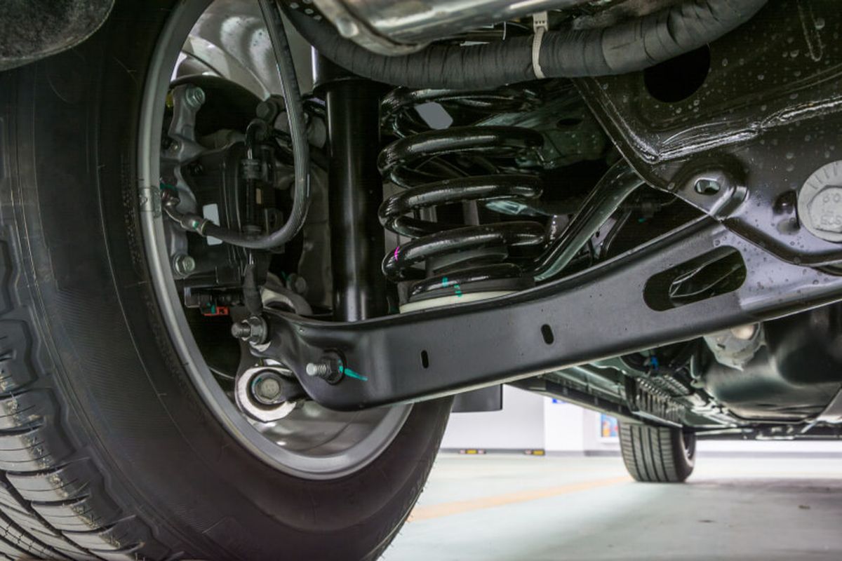 Suspensi Ayla keras, Suspensi Agya keras, Solusi suspensi mobil keras, Tips Modifikasi Suspensi Ayla–Agya agar Lebih Empuk dan Nyaman
