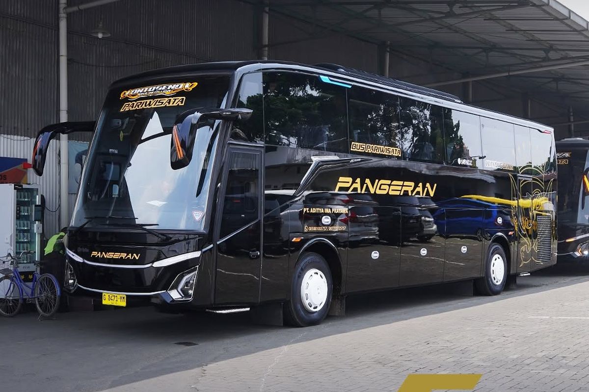 PO Pangeran, bus baru, Karoseri Adiputro, Jetbus 5 SHD, bus pariwisata, PO Bus, PO Pangeran Tambah Delapan Bus Baru, Pakai Bodi Adiputro Single Glass