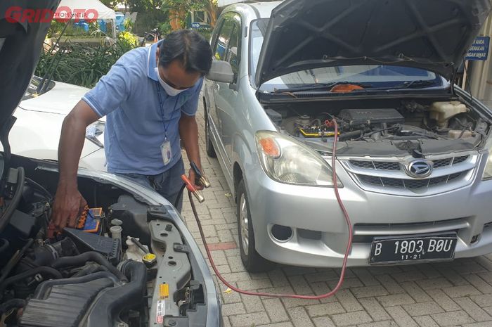mobil bekas, aki mobil, aki mobil soak, penyebab aki cepat soak, penyebab aki mobil soak, penyebab aki mobil cepat soak, apa penyebab aki mobil cepat soak, Aki Mobil Bekas Kalian Cepat Soak, Inilah Beberapa Hal Penyebabnya