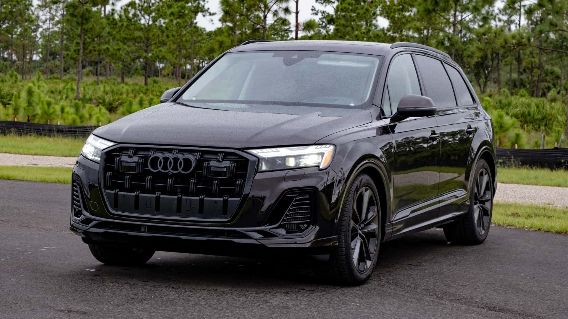 <p>2025 Audi Q7</p>