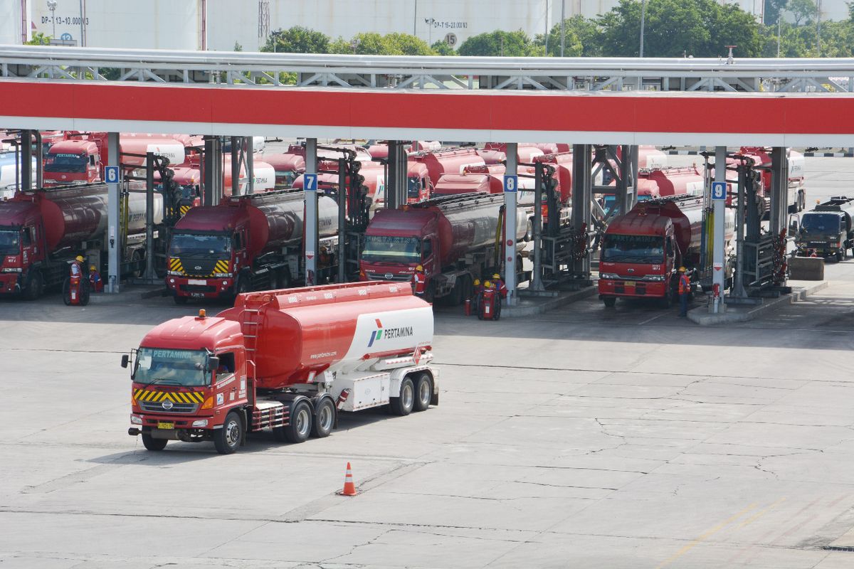 Hino, truk, truk Pertamina, hino, Hino Motors Sales Indonesia, Hino Inspeksi Keselamatan Truk Tangki Pertamina