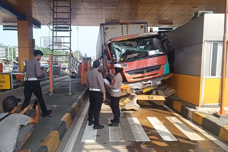 truk, Kecelakaan, Kemenhub, Lokasi, Transportasi, Gerbang Tol Ciawi 2, Tanggapan Kemenhub Soal Kecelakaan di GT Ciawi 2, dan Respons Instran