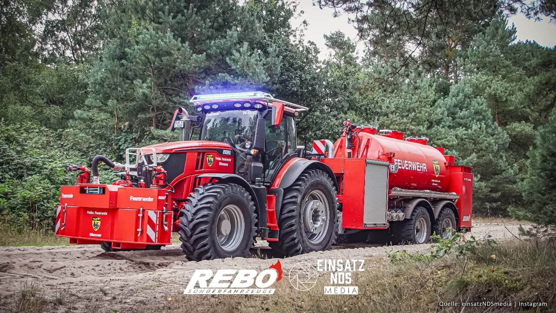 John Deere 6R 250 con módulo de camión cisterna contra incendios GTLF-V 12000