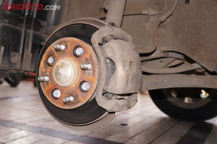 mobil bekas, rem mobil, penyebab rem mobil gak pakem, rem mobil tidak pakem, penyebab rem mobil enggak pakem, rem mobil enggak pakem, kenapa rem mobil nggak pakem, Inilah Dua Komponen Yang Perlu Dicek Saat Rem Mobil Jadi Kurang Pakem
