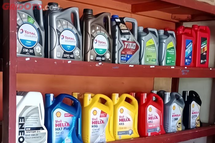 mobil, ganti oli, oli mobil, telat ganti oli mobil, Efek Telat Ganti Oli Mesin Nggak Langsung Terasa, Tapi Jangka Panjang!